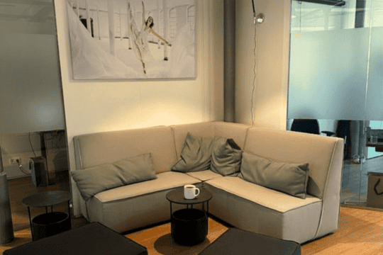 Loungebereich im smartspaces®- Coworking auf der Insel Eiswerder